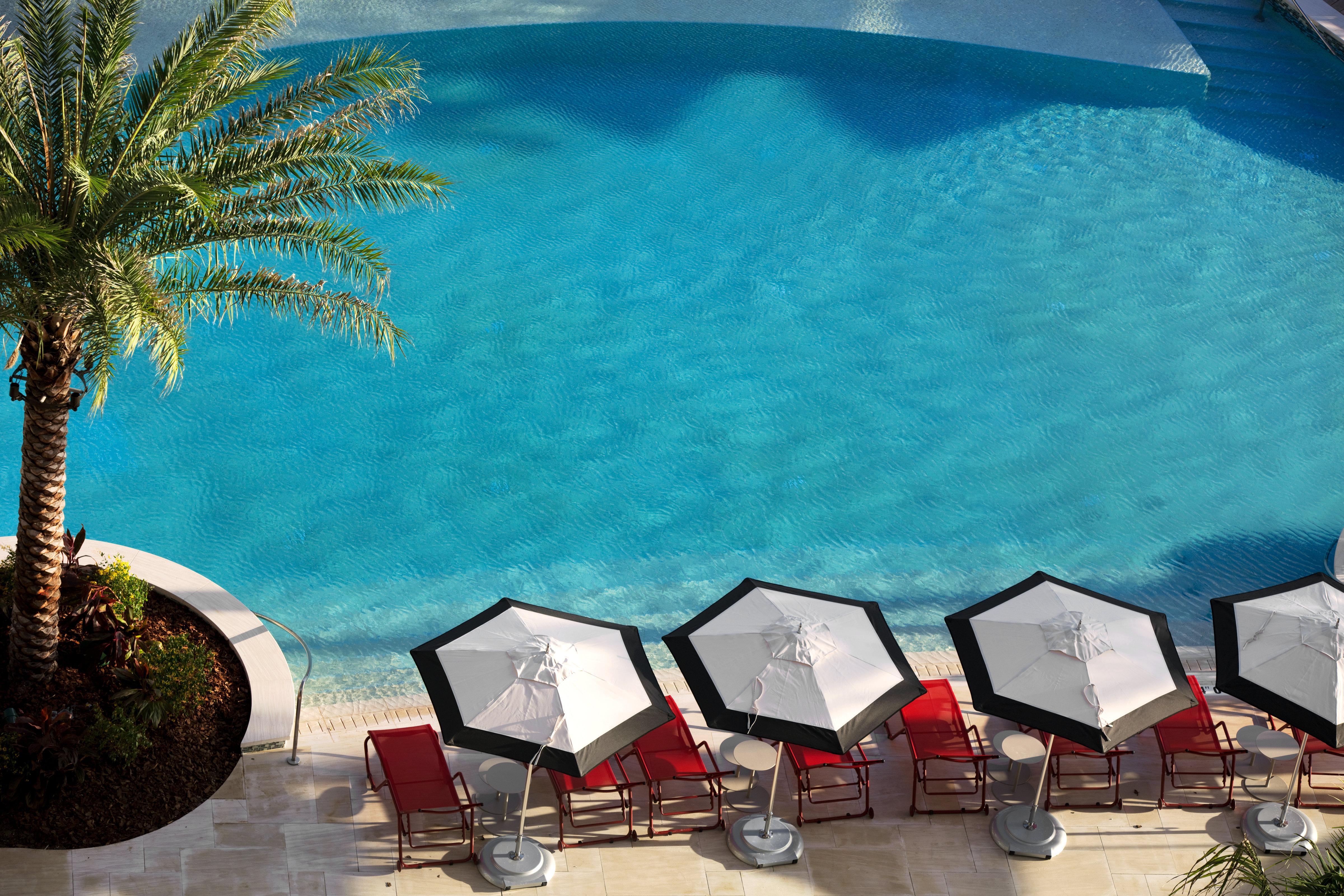 Kimpton Seafire Resort + Spa By Ihg West Bay Bagian luar foto