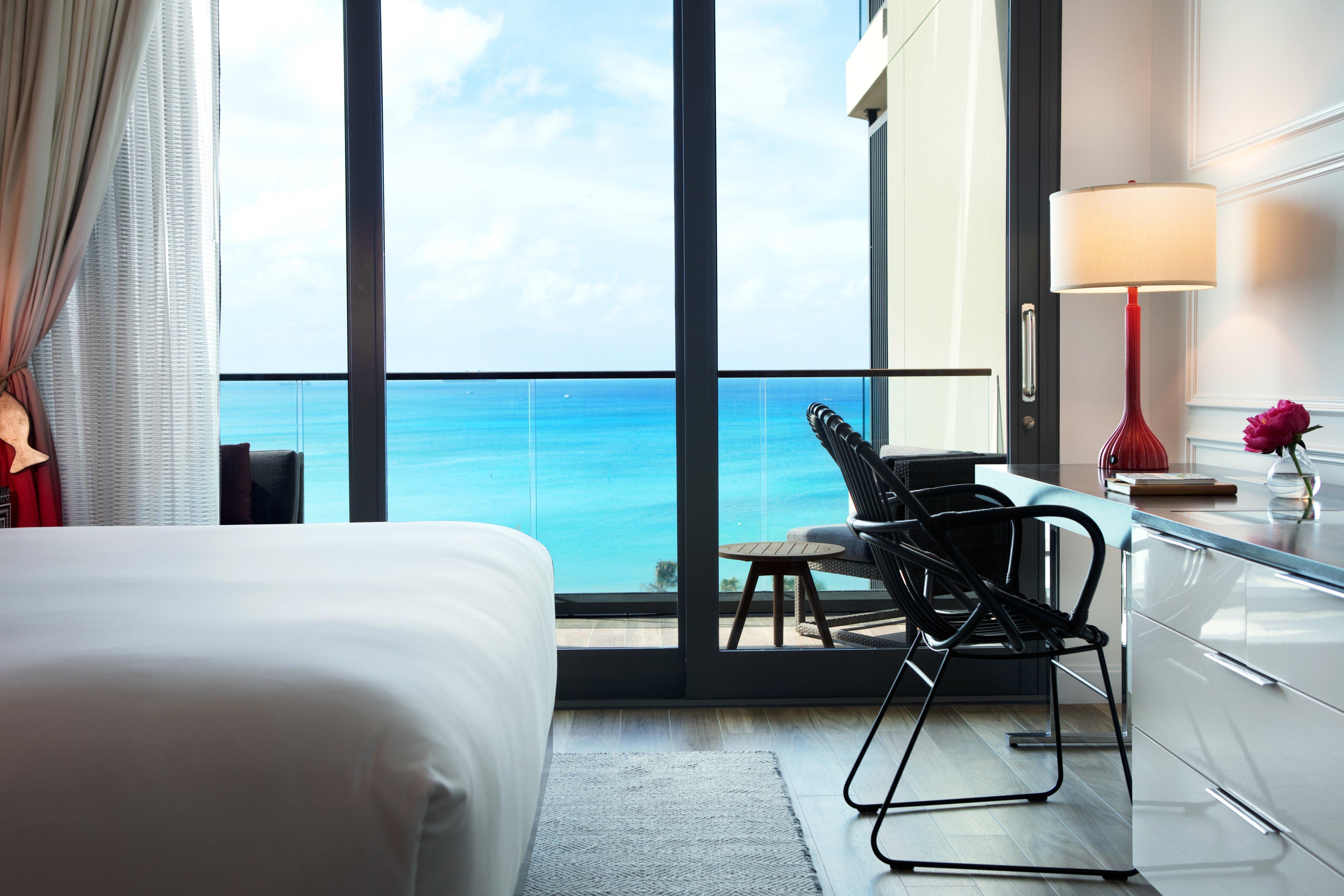 Kimpton Seafire Resort + Spa By Ihg West Bay Bagian luar foto