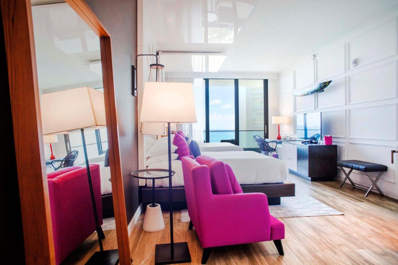 Kimpton Seafire Resort + Spa By Ihg West Bay Bagian luar foto